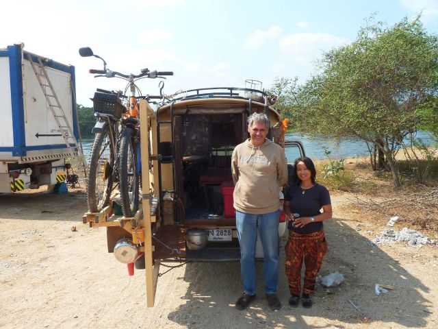 Markus mit seiner Frau in Ban Sam Ngao (Nord-Thailand)